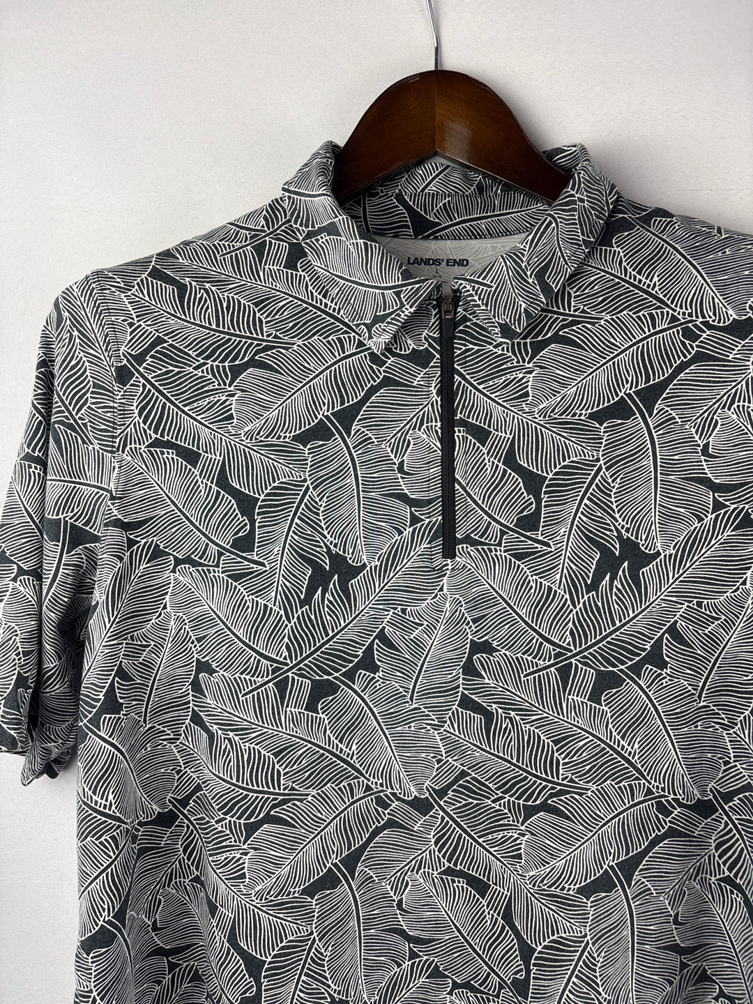 Women’s Lands’ End Large Black &amp; White Leaf Pattern Polo Shirt