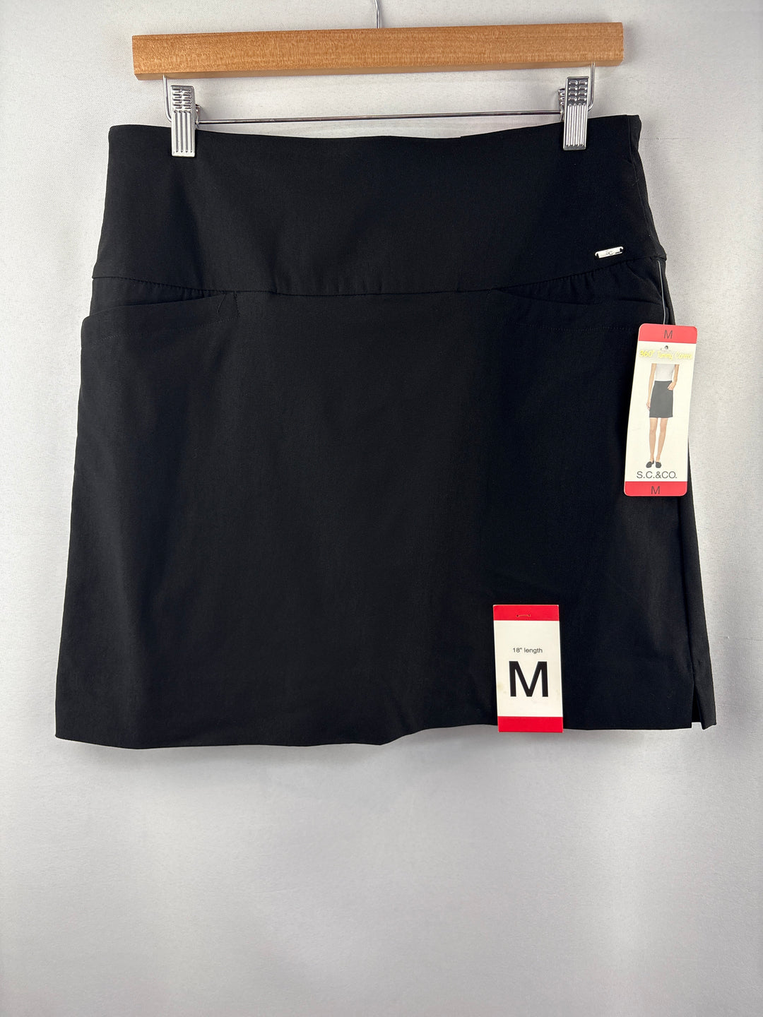 Women’s S.C. &amp;Co. Medium Black Sports Skort