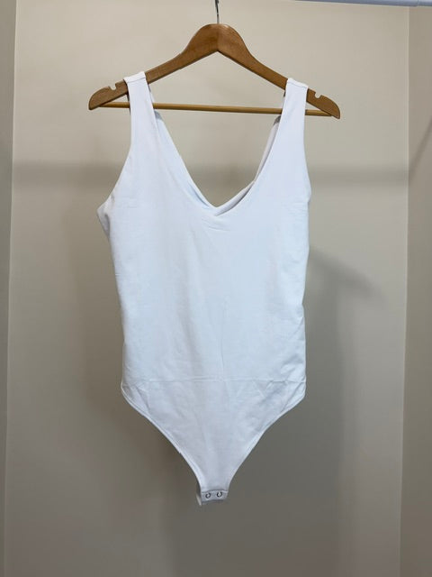 REORIA White Double Lined V Neck Bodysuit Smoothing Stretch XL NWT