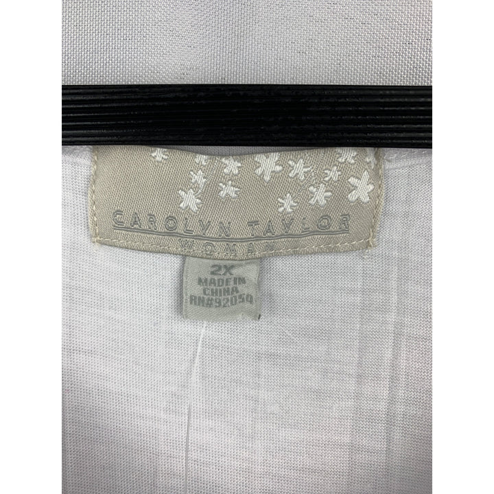 Carolyn Taylor White Sleeveless Top 2X With Floral Embellishment