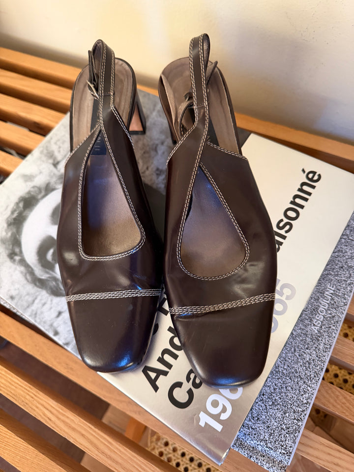 Vintage Anne Klein Brown Leather Slingback Heels Size 8