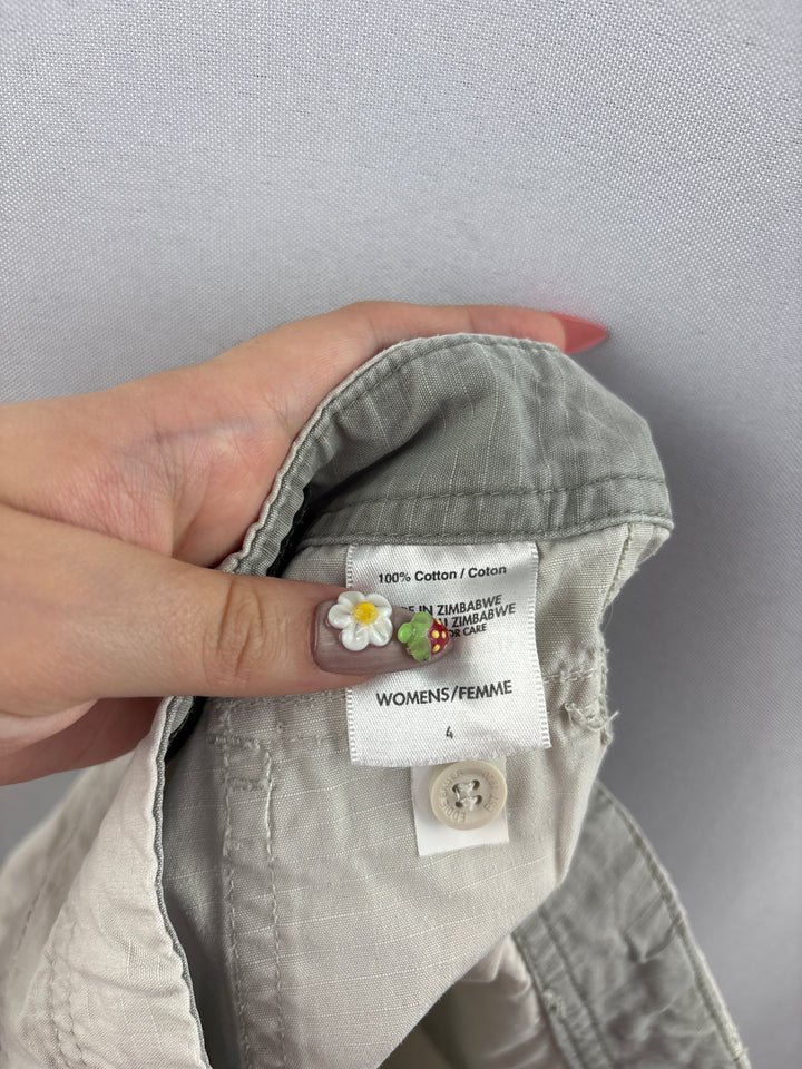Women’s Eddie Bauer Size 4 Light Khaki Shorts