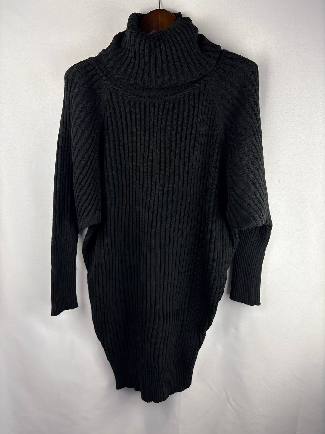 Women’s Elegant Unique Glamor Fashion XL Black Turtleneck