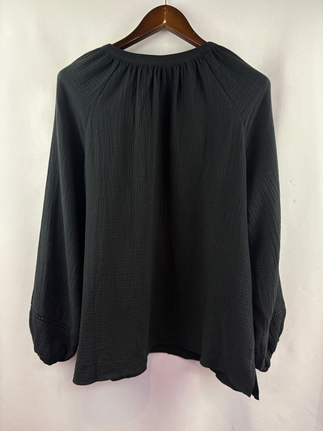 Women’s Belle Beach Kim Gravel Large Black Long Sleeve Blouse