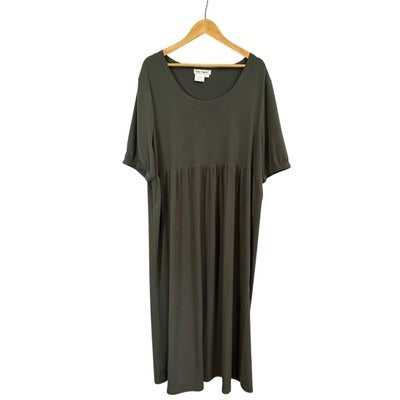 Women’s Ulla Popken Size 20/22 Army Green Short Sleeve Maxi Dress.