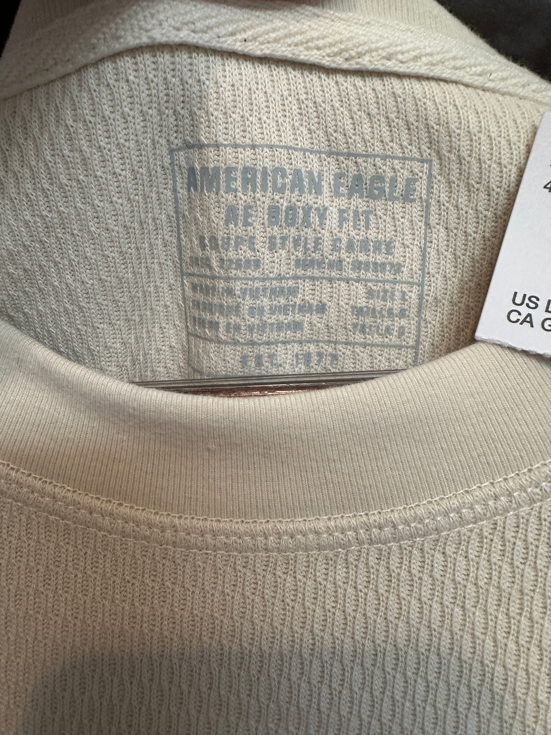 Men’s American Eagle Cream Boxy Fit Waffle Jersey Size L