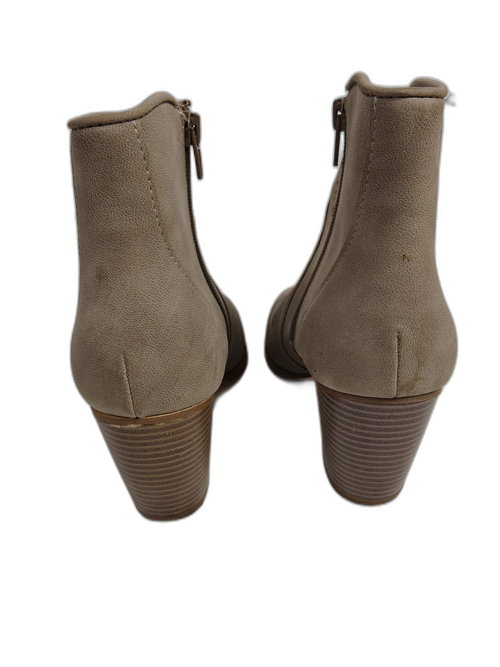 Womens Restricted Ankle Boots Taupe Size 9