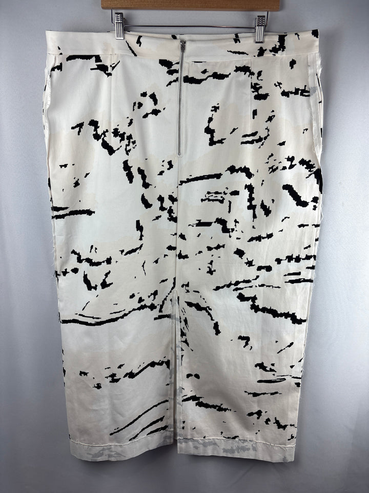 Women’s Maison Blanche Size 7 White Patterned Maxi Skirt