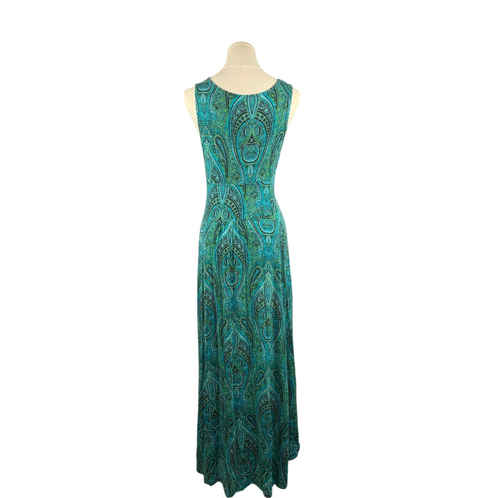 Womens Sleeveless V-Neck Maxi Dress With Belted Waist & Paisley Print