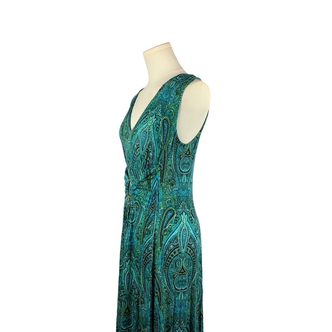 Womens Sleeveless V-Neck Maxi Dress With Belted Waist & Paisley Print