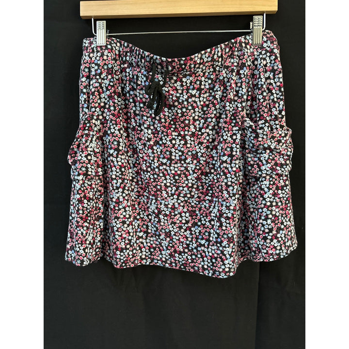 Margaret M Sporty Floral Miniskirt w/drawstring Sz L