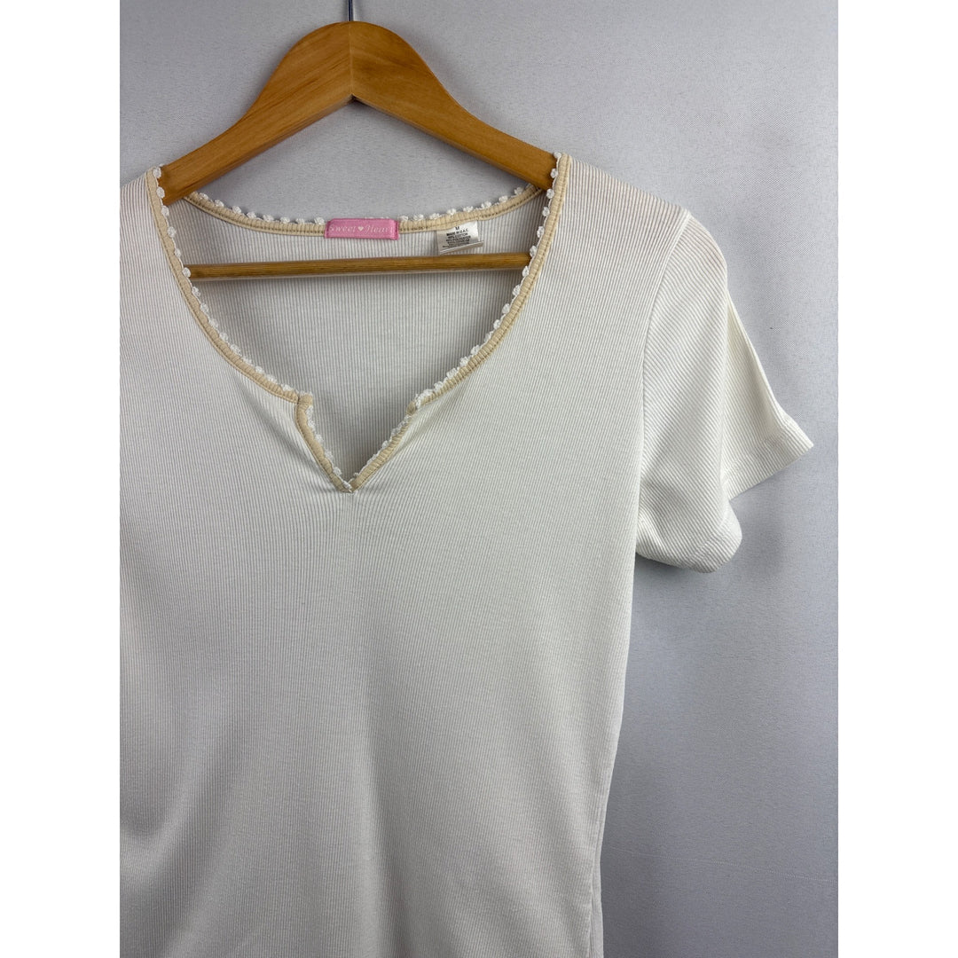 Women’s Sweet Heart Medium White Short Sleeve Shirt with Cream Neckline & Lavender Details