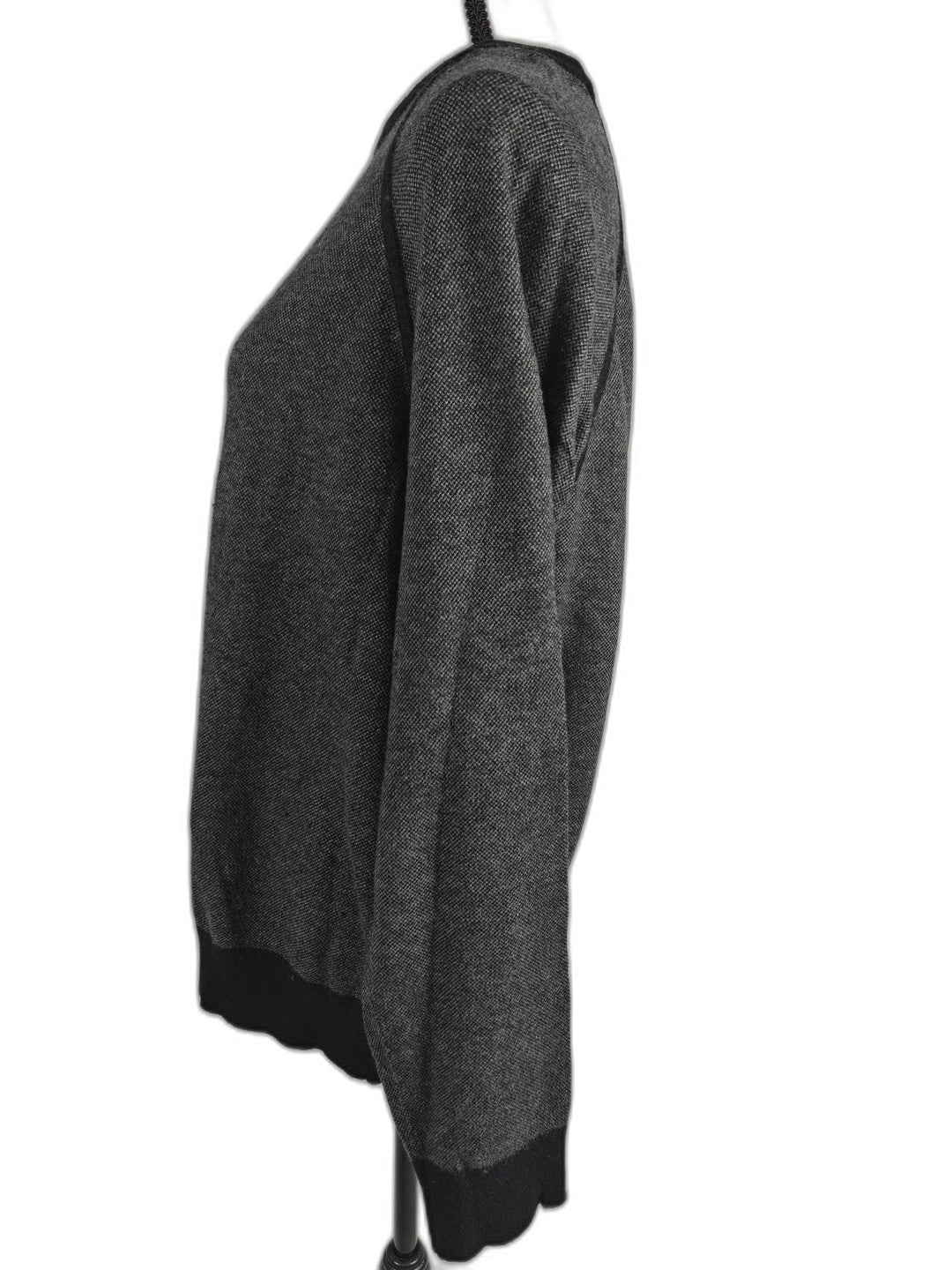 Women’s Banana Republic Sweater Gray Black Size M