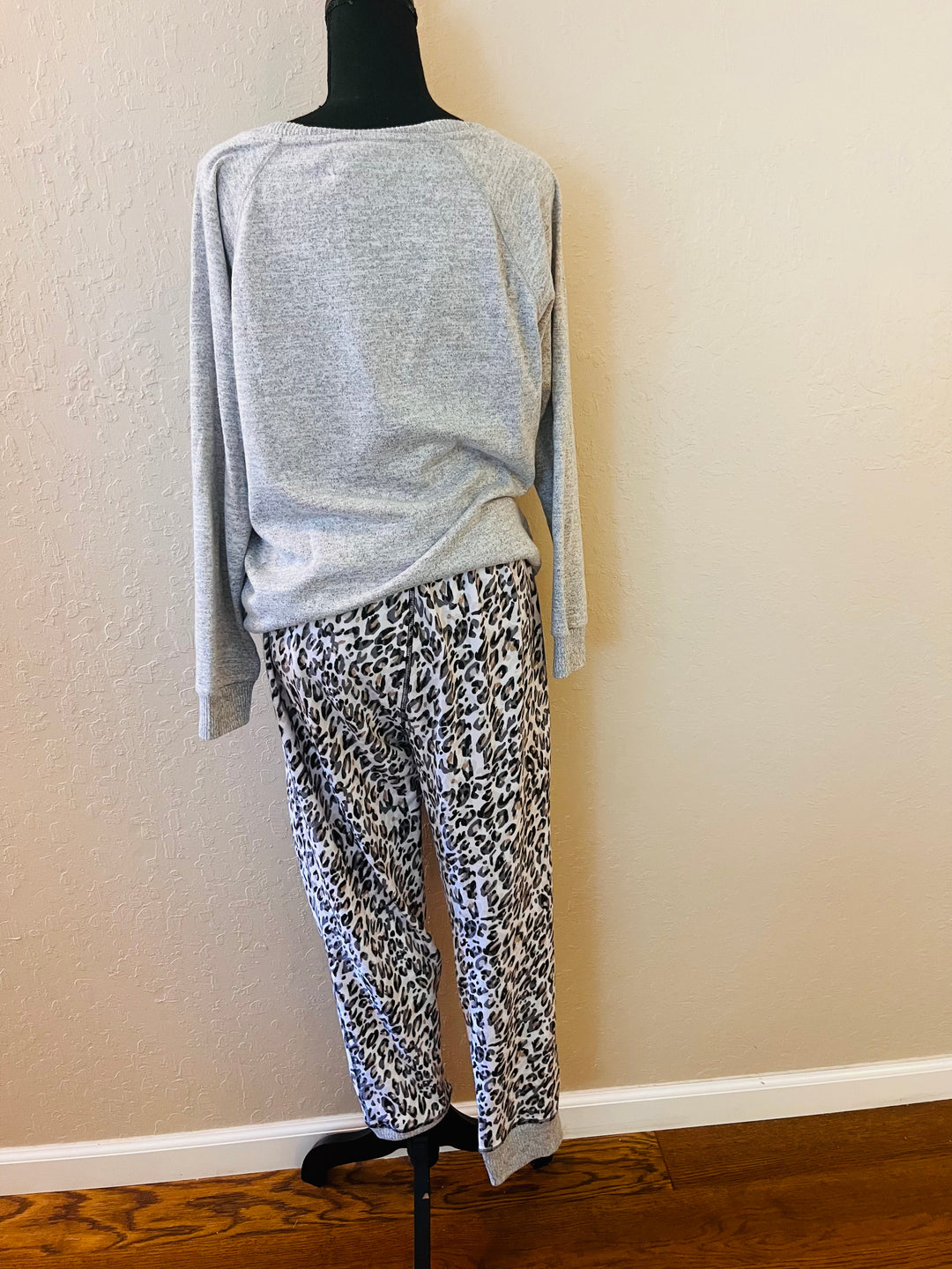 Live Love Lounge Women’s 3 Piece Pajama Lounge Set Cozy Sleepwear Matching Set