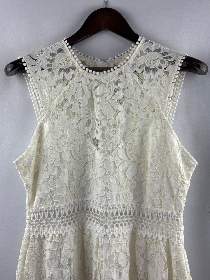 Women’s Main Strip Large Cream Lace Sleeveless Romper