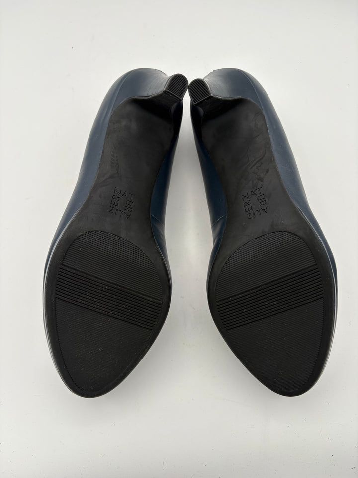 Women’s Naturalizer Size 8.5 Navy Blue Leather Pumps