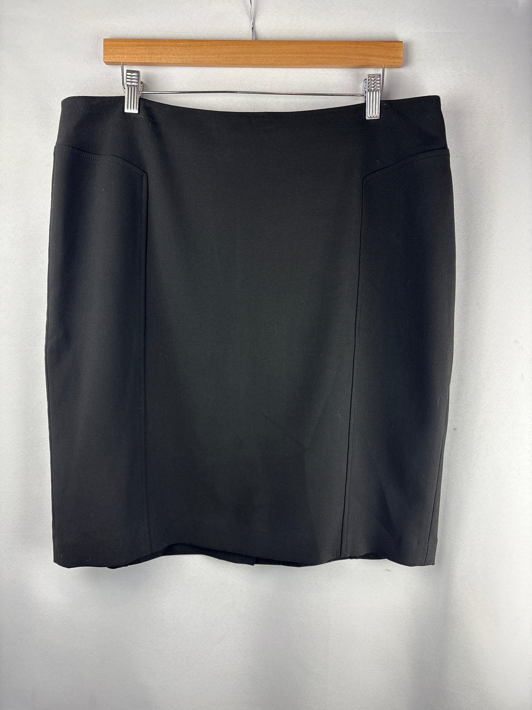 Women’s Halogen Size 16 Black Pencil Skirt