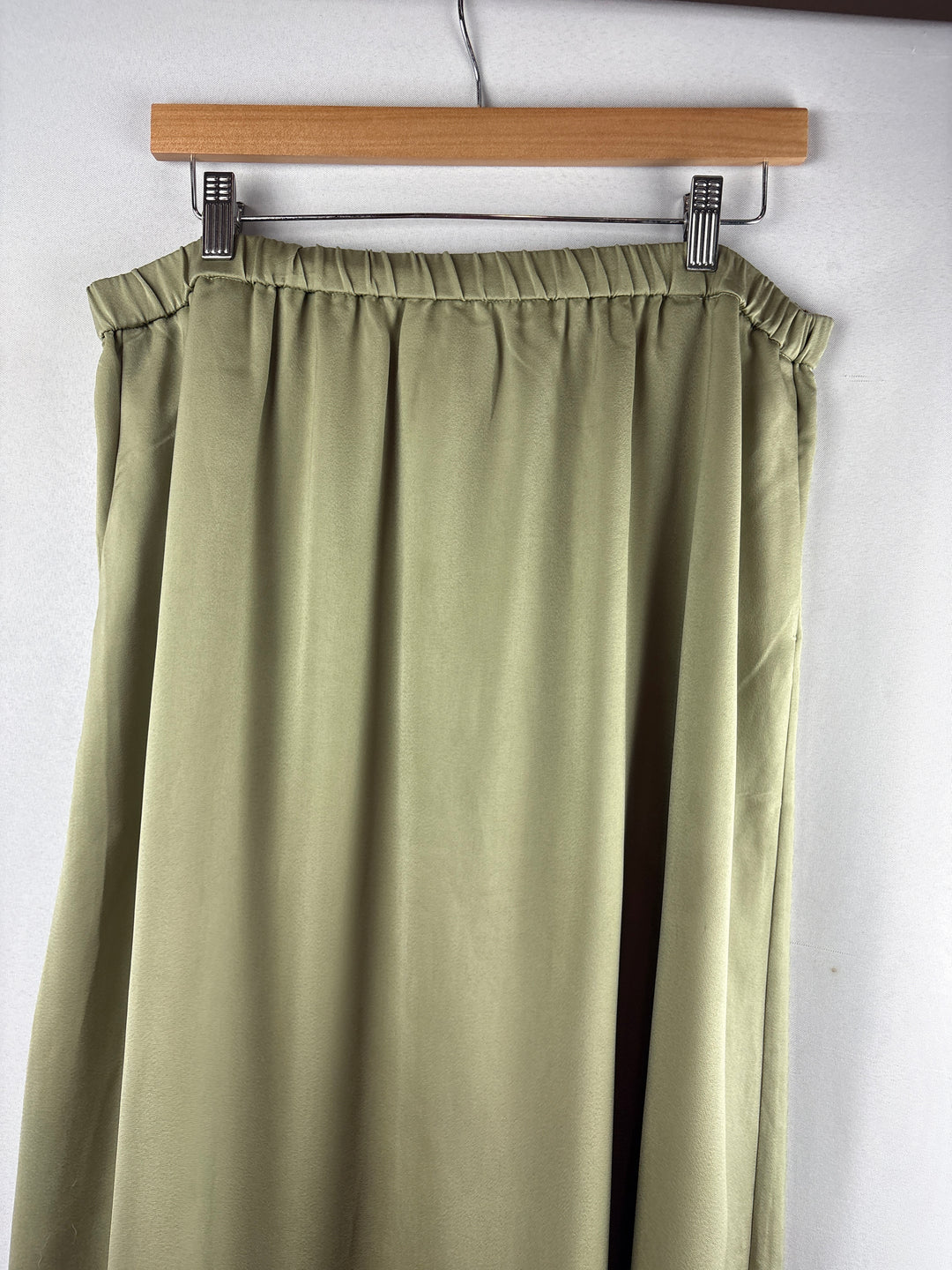 Women’s Studio Untold Size 16/18 Pale Green Hi-Low Skirt