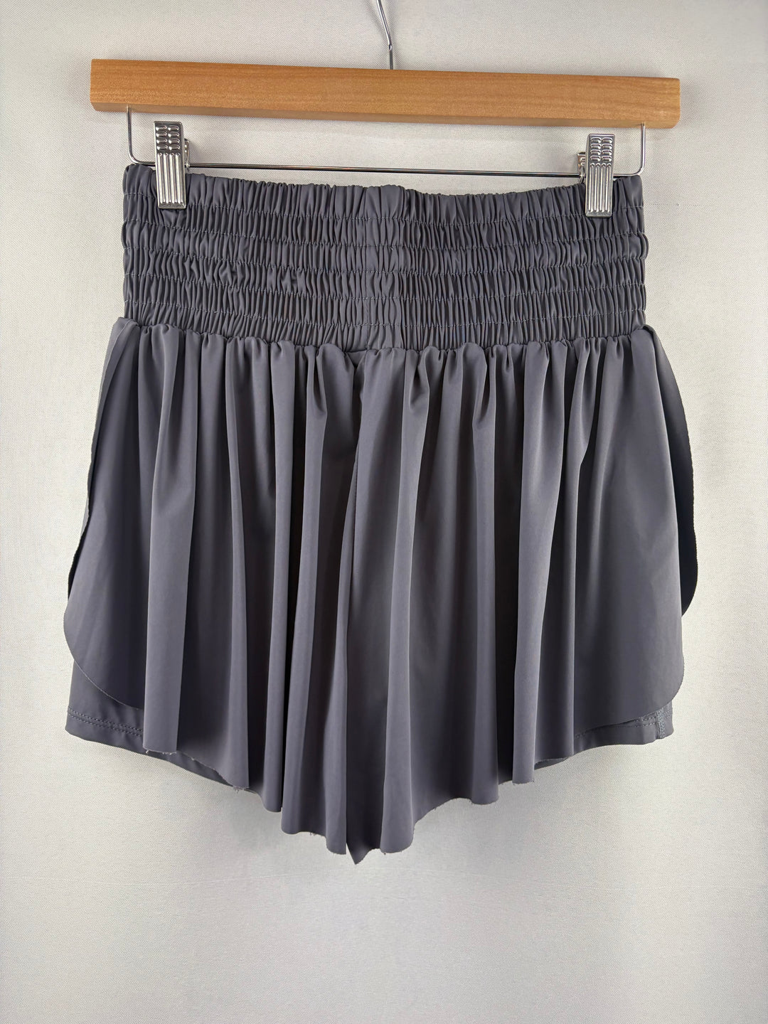 Women’s Halara Medium Charcoal Gray Skort
