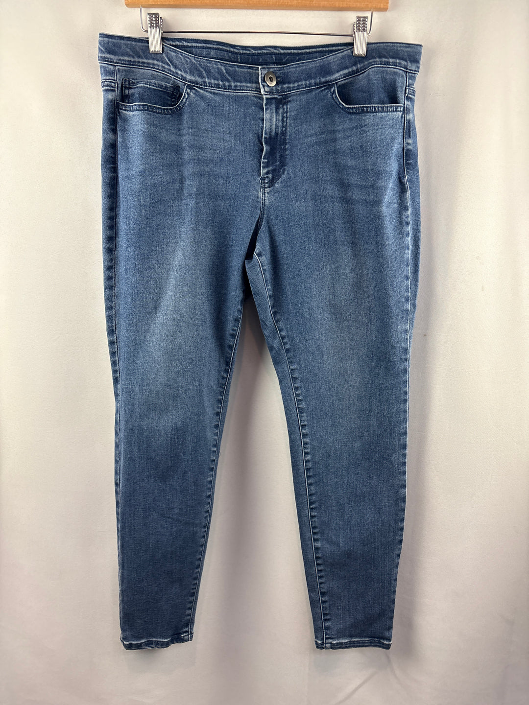 Women’s J.Jill Size 14 Medium Washed Blue Denim Jeggings