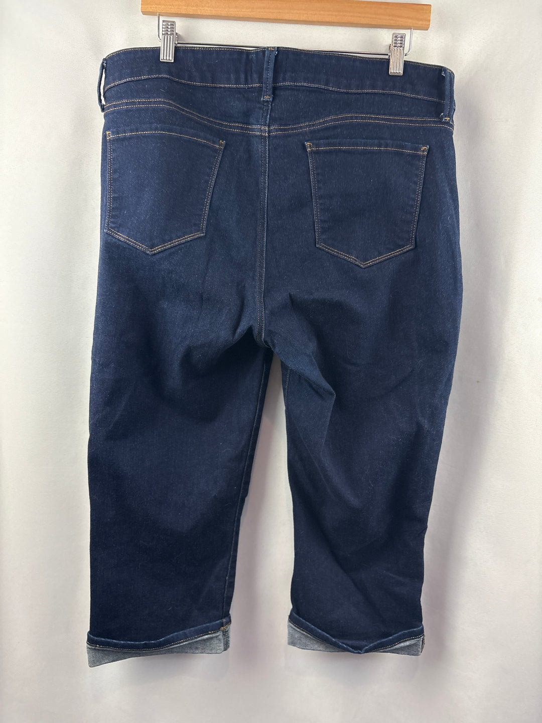 Women’s NYDJ Size 18 Dark Blue Cropped Jeans