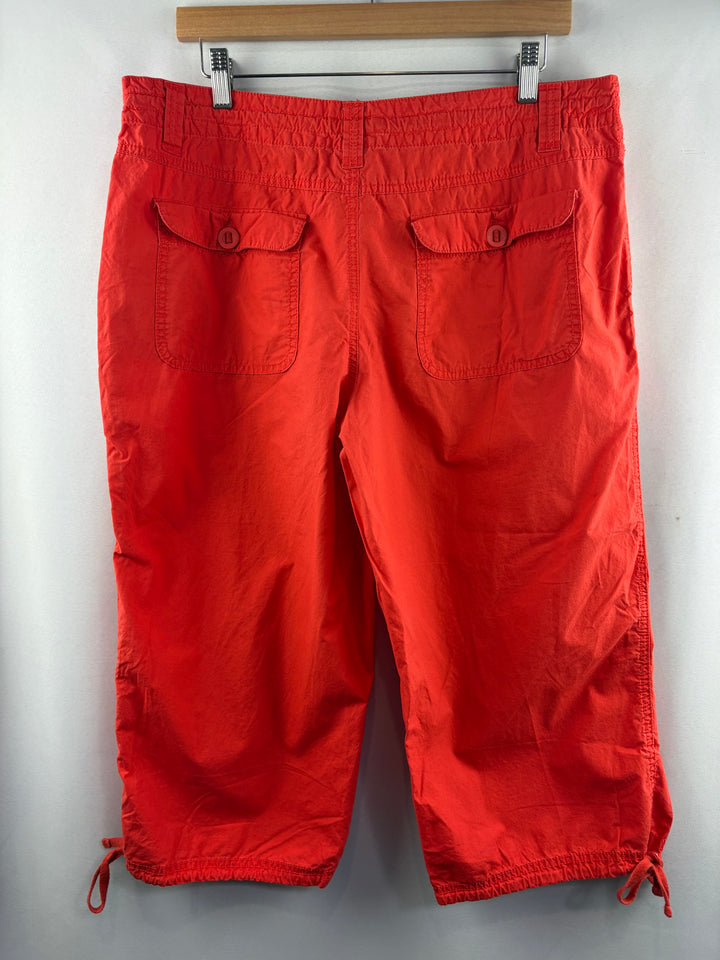Women’s Faded Glory Size 14 Blood Orange Capris