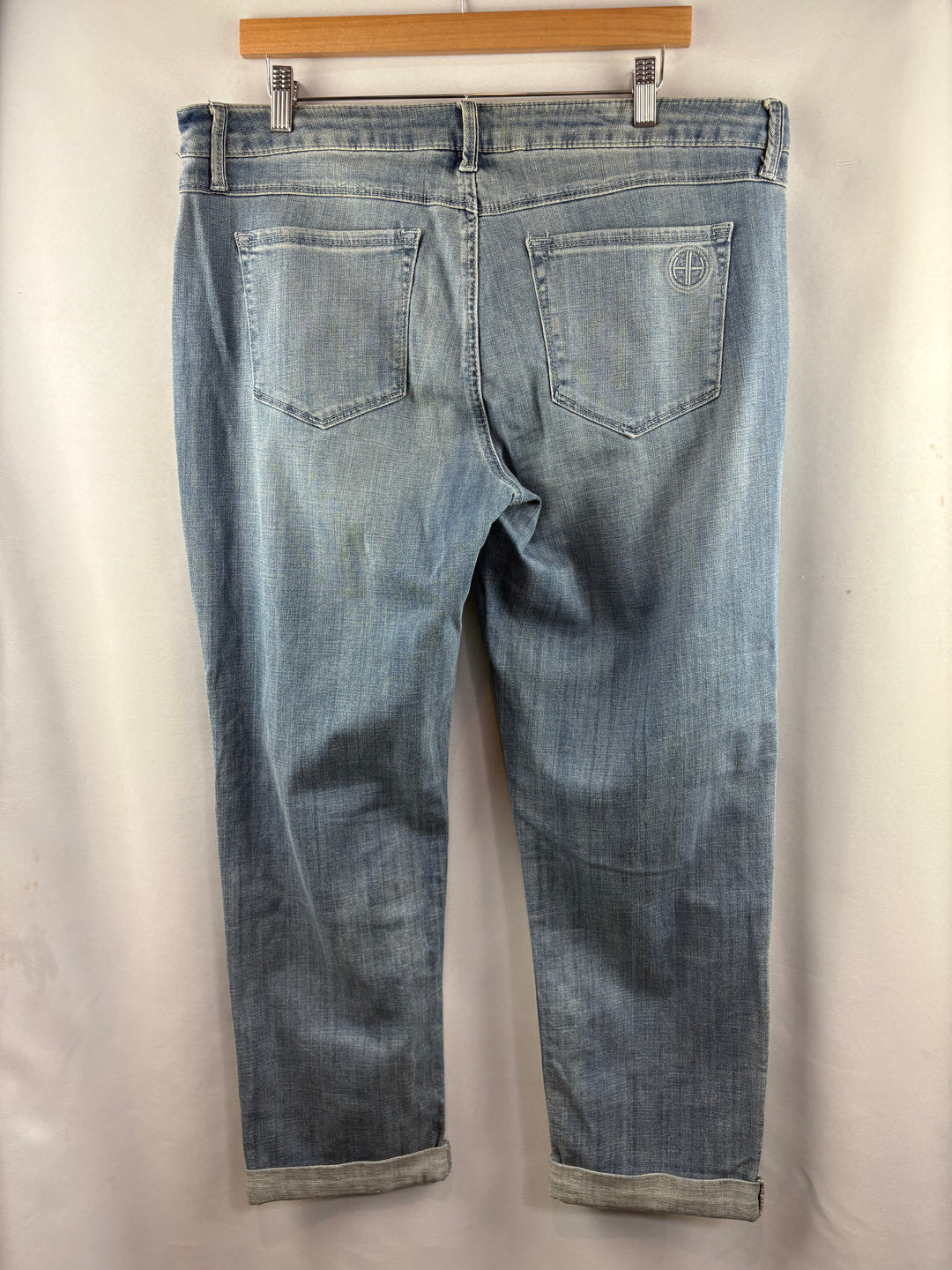 Women’s Hot in Hollywood Size 14 Light Was Blue Distressed Straight Jeans