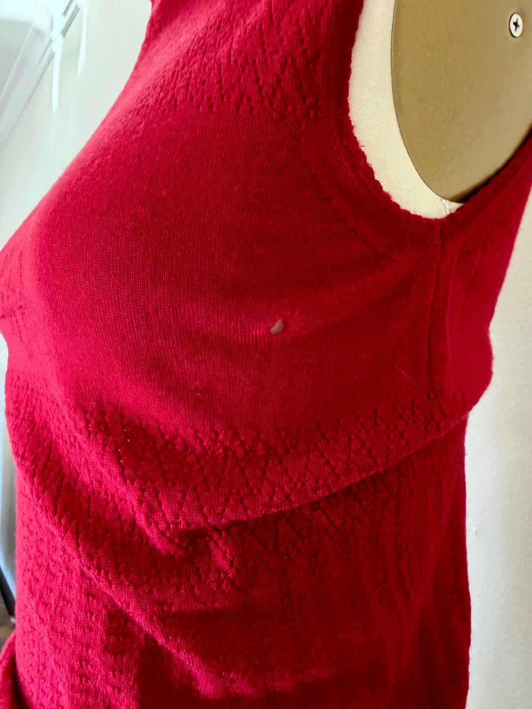 Christian Dior Boutique Burgundy 100% Wool Sleeveless Turtleneck Sweater