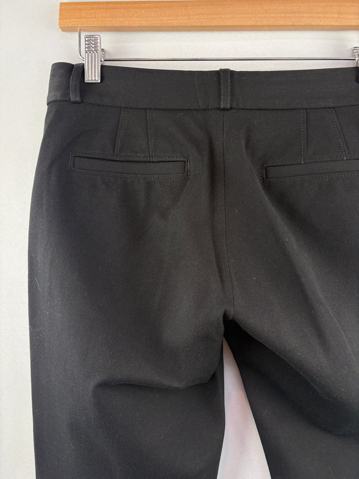 Women’s Banana Republic Size 4 Black Pleated Dress Pants