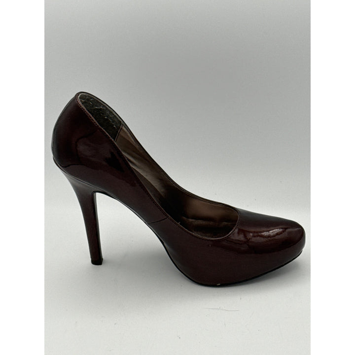 Steve Madden Burgundy Patent Leather Pumps Size 7M High Heel Womens Shoes
