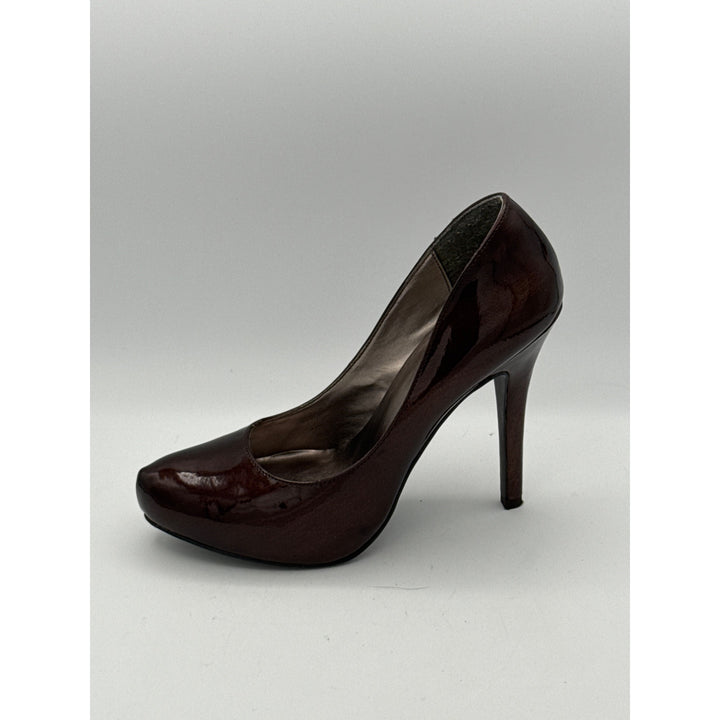 Steve Madden Burgundy Patent Leather Pumps Size 7M High Heel Womens Shoes