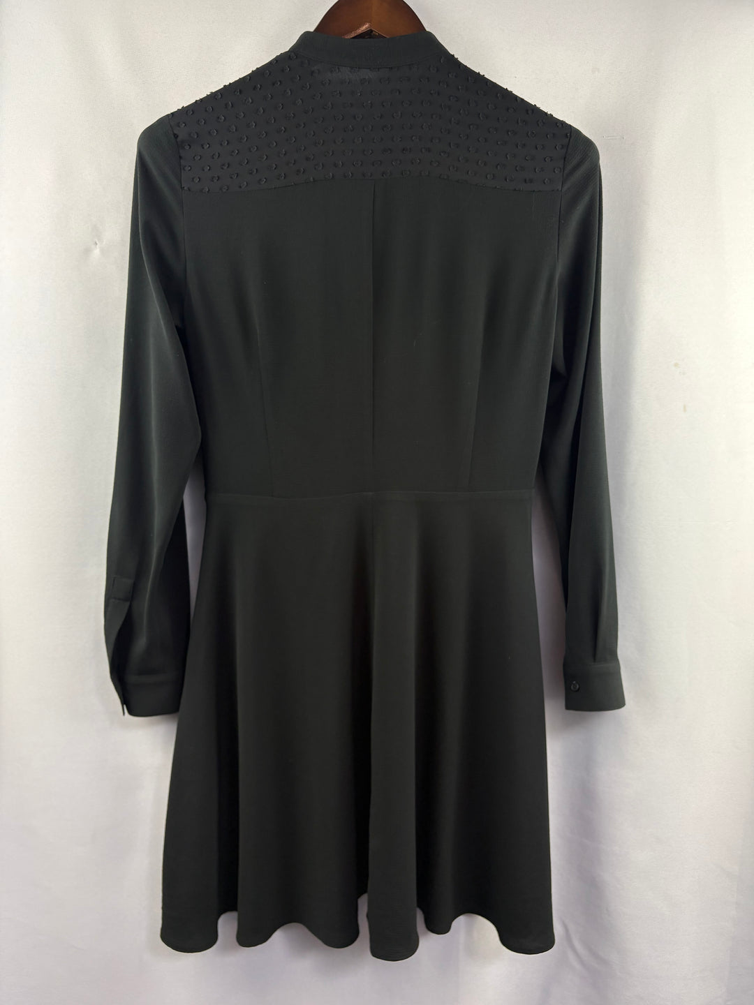 Women’s Ann Taylor Size 4 Black Long Sleeve Midi Dress