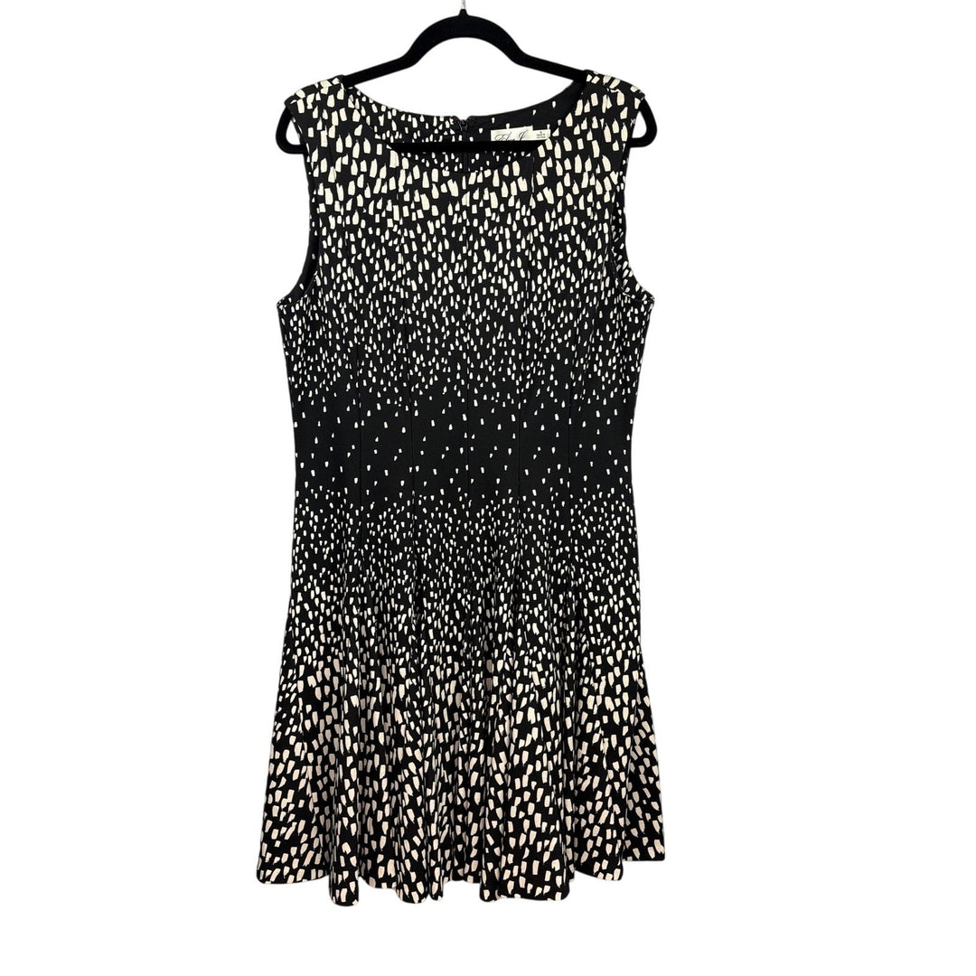Women’s Eliza J Size 16 Black & White Patterned Pleated Mid Length Dress