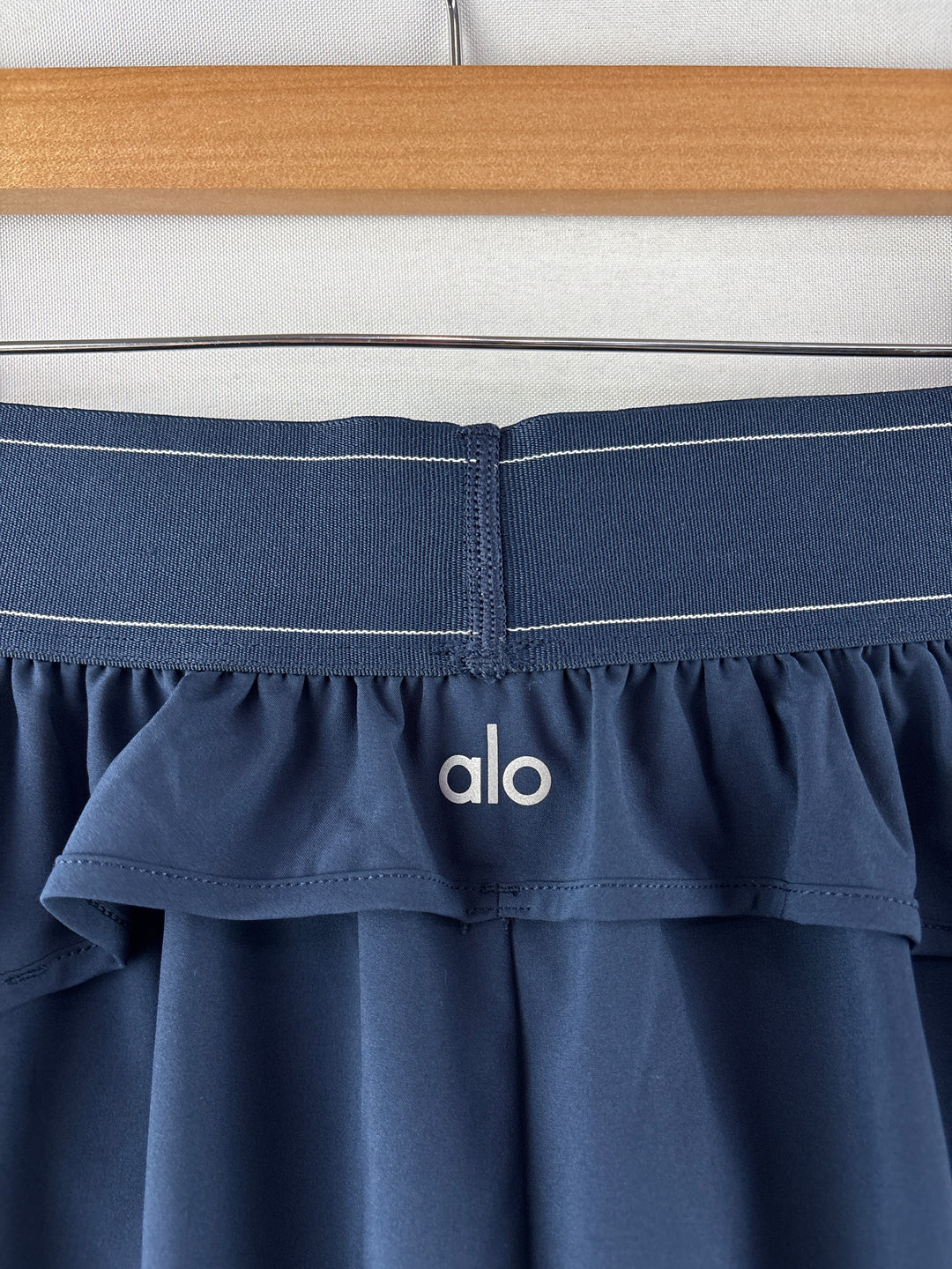 Women’s Alo Medium Navy Ruffled Sports Skort