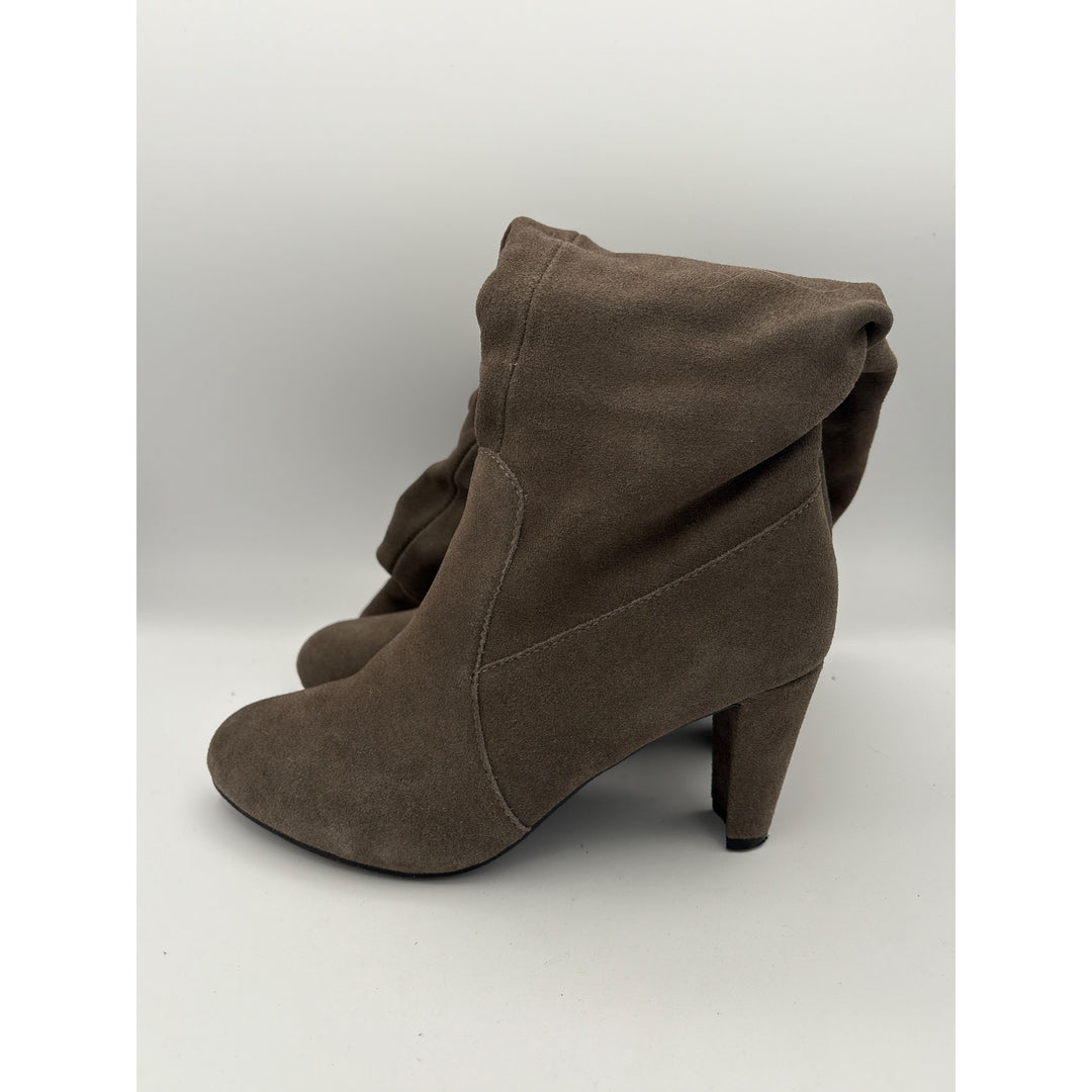 Women’s Hot in Hollywood Size 7 Faux Suede Dark Brown Knee High Boots