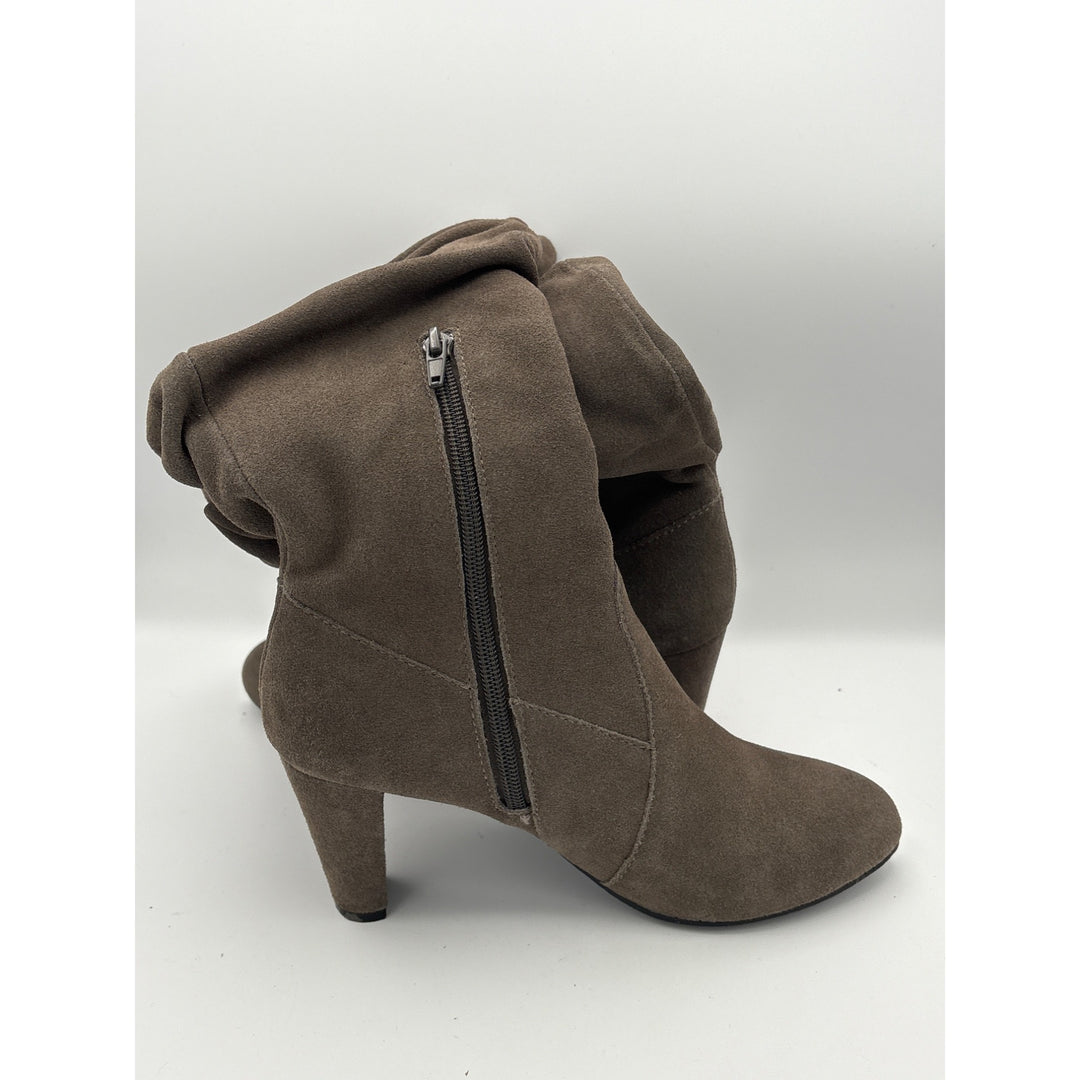 Women’s Hot in Hollywood Size 7 Faux Suede Dark Brown Knee High Boots