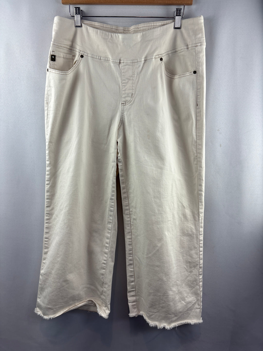 Women’s Belle Beach Kim Gravel Size 16 White Wide Leg Jeans