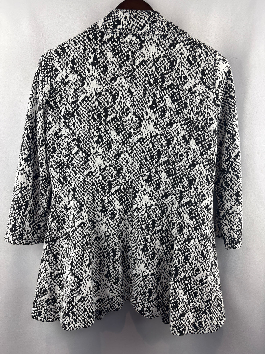 Women’s Calvin Klein Small White &amp; Black Patterned Blazer