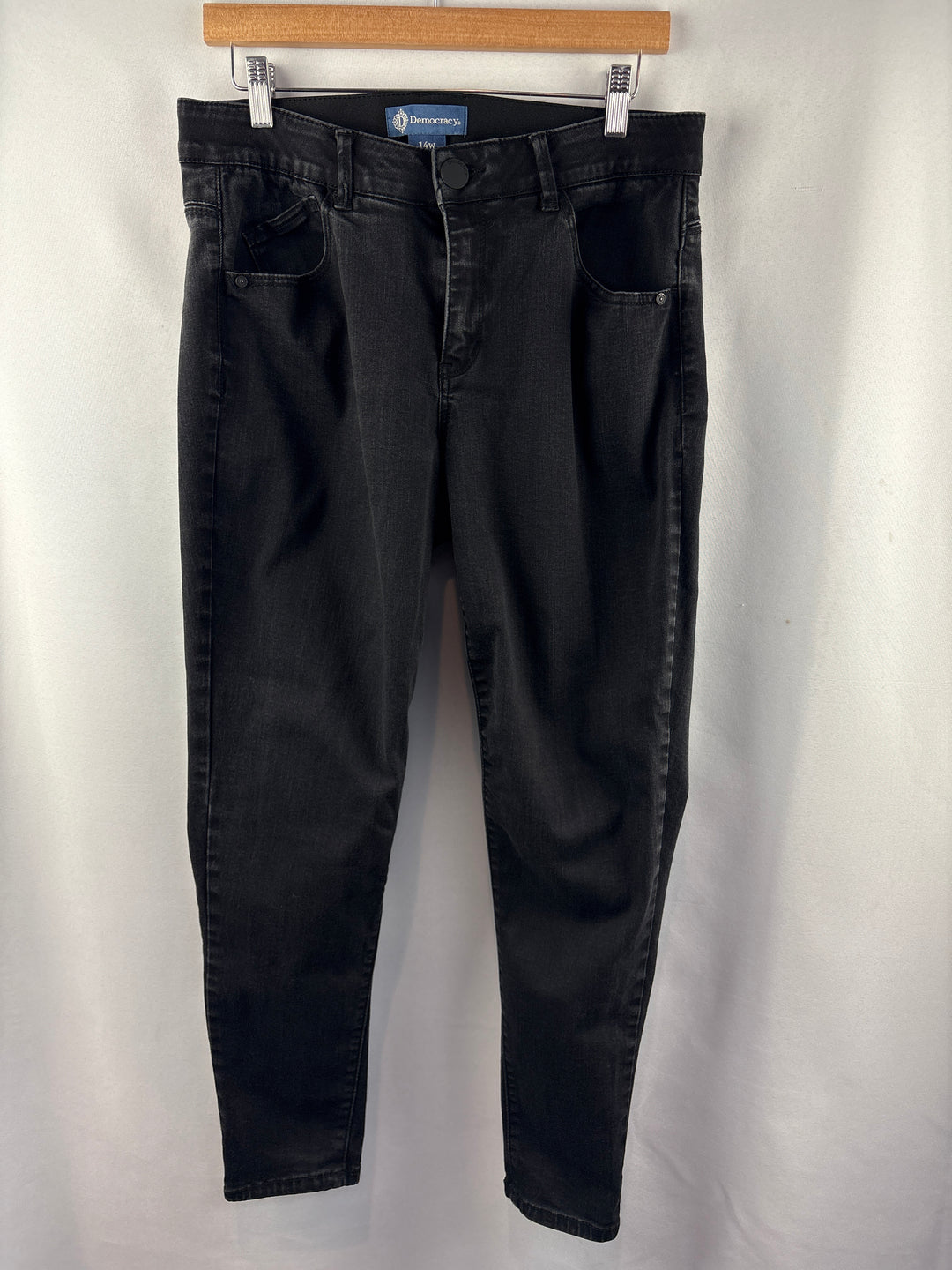 Women’s Democracy Size 14W Black Straight Leg Jeans