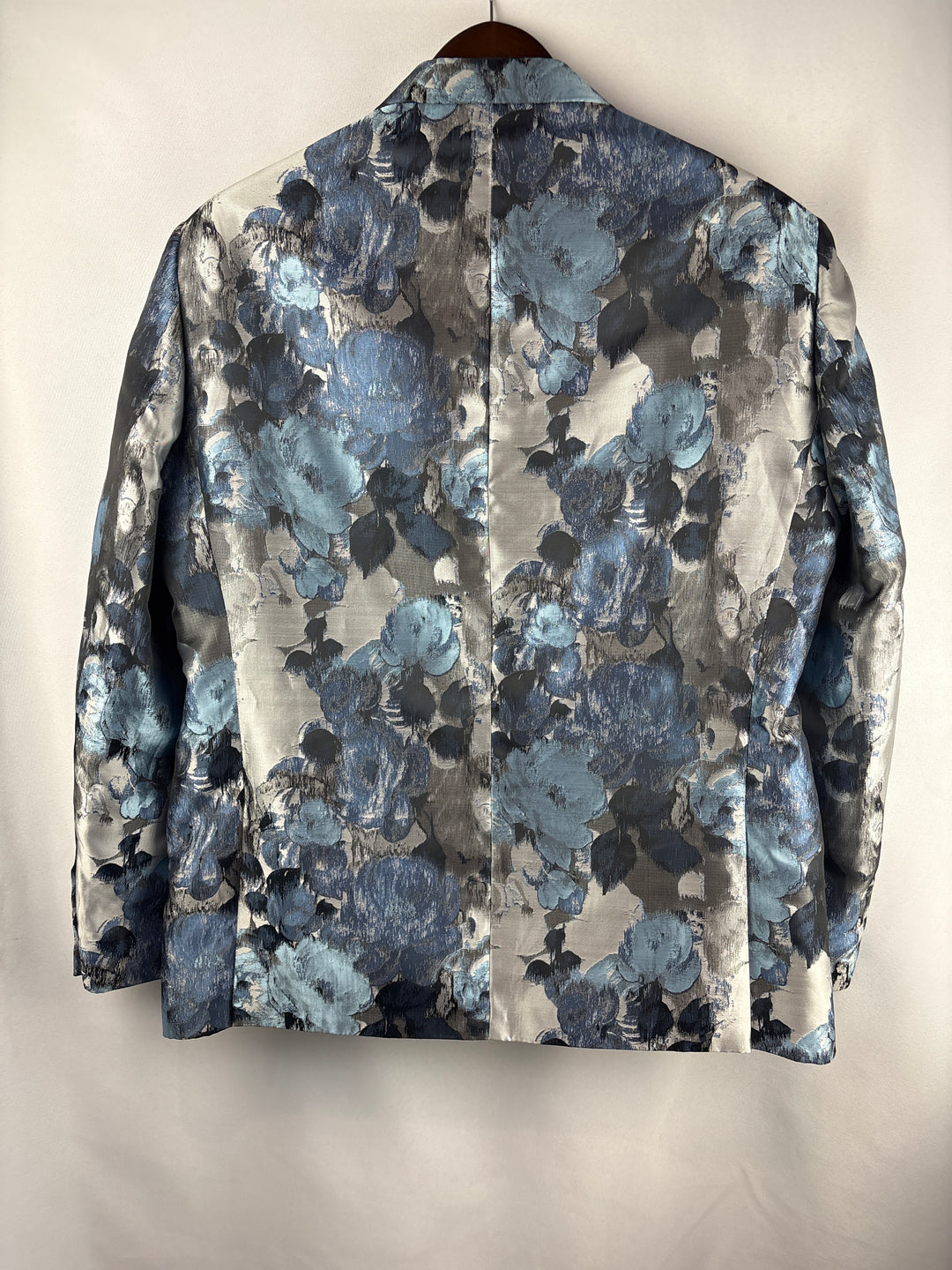 Men’s Tallia Metallic Silver w/ Blue Florals Blazer