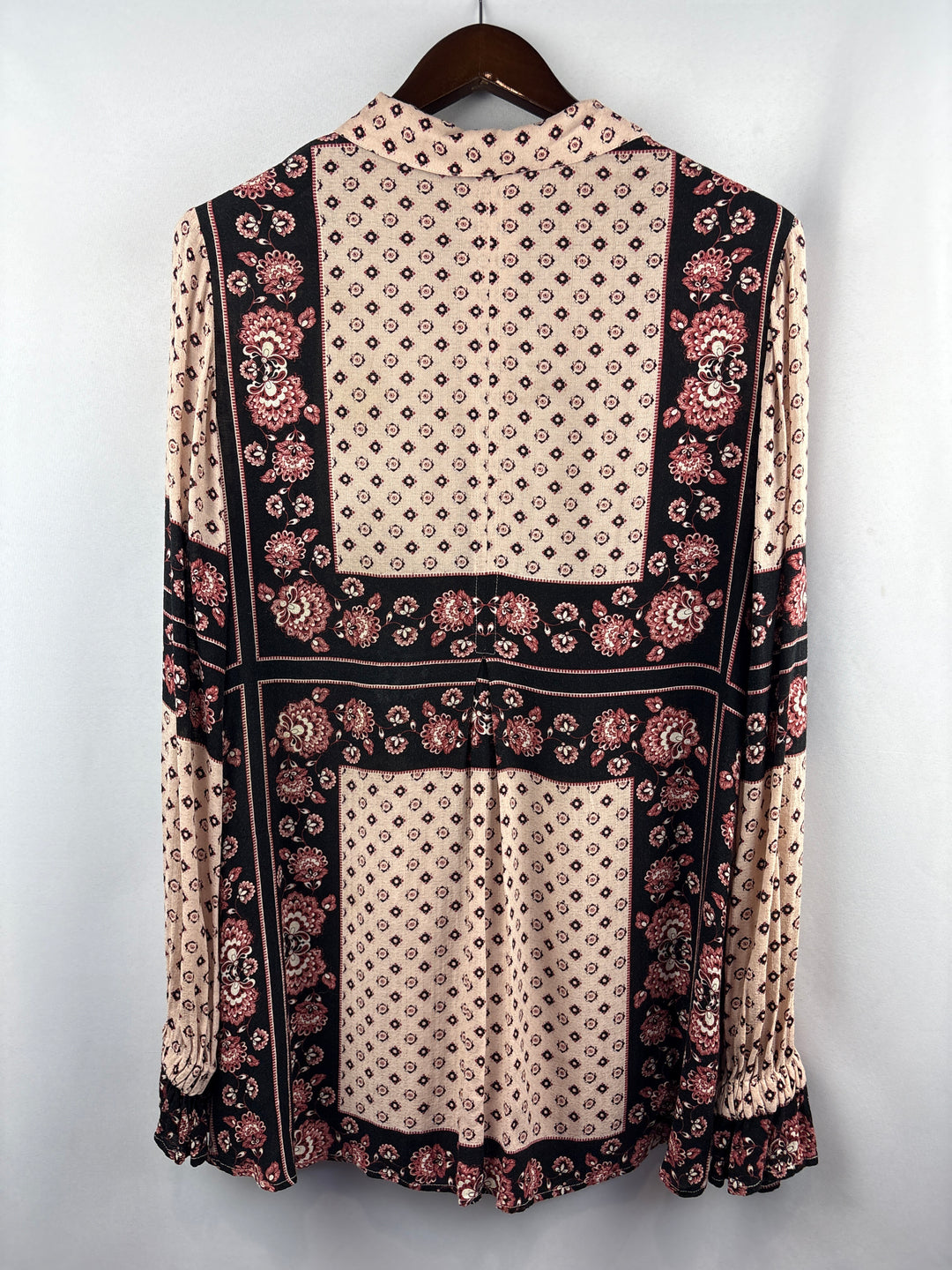 Women’s Free People Large Beige Paisley Patterned Blouse
