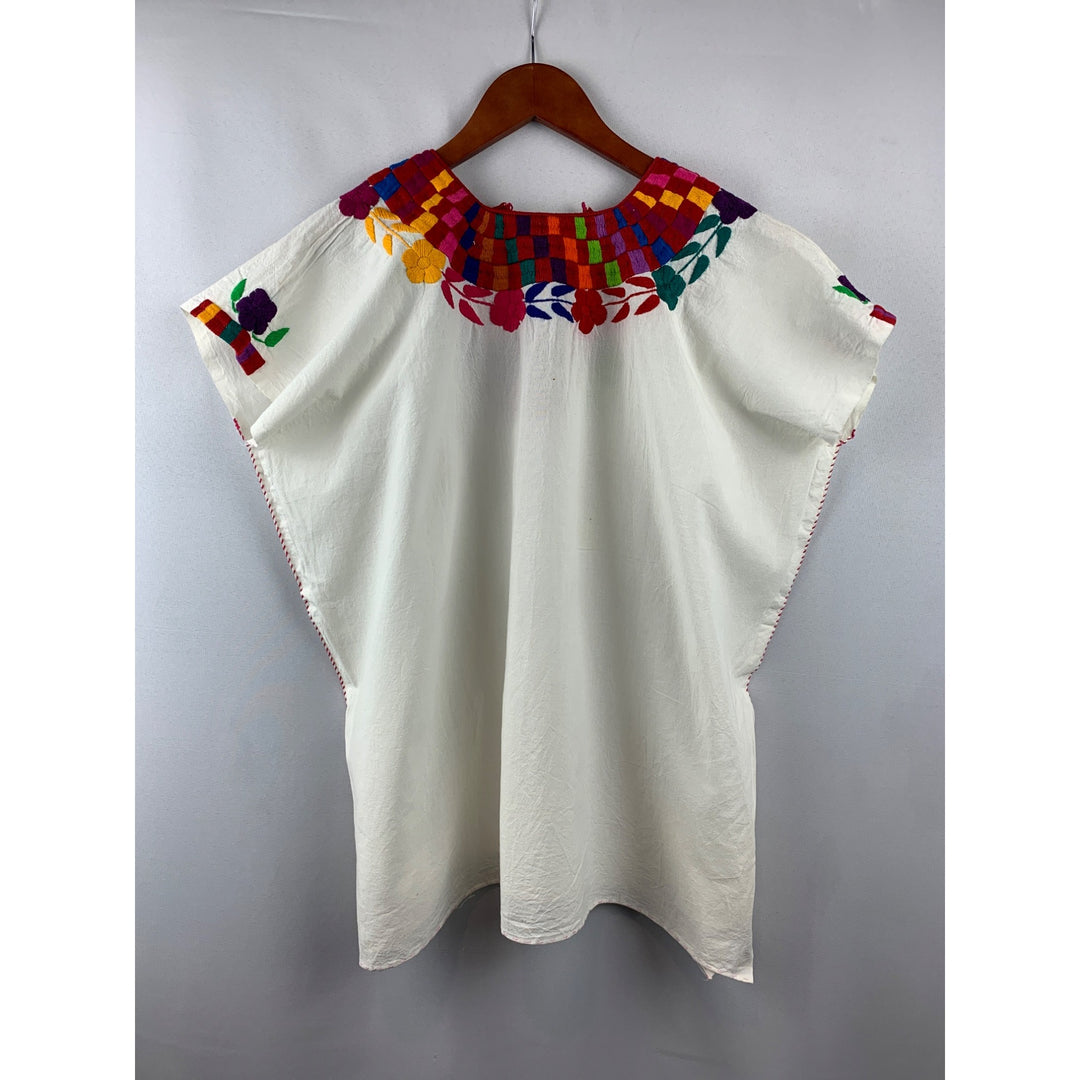 Women’s El Enterior White Floral Embroidered Puebla Shirt Size L