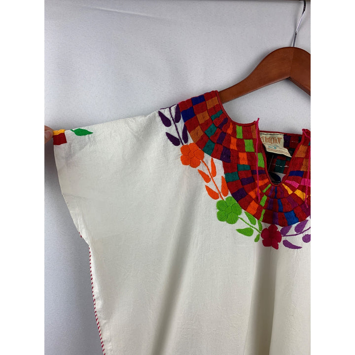 Women’s El Enterior White Floral Embroidered Puebla Shirt Size L