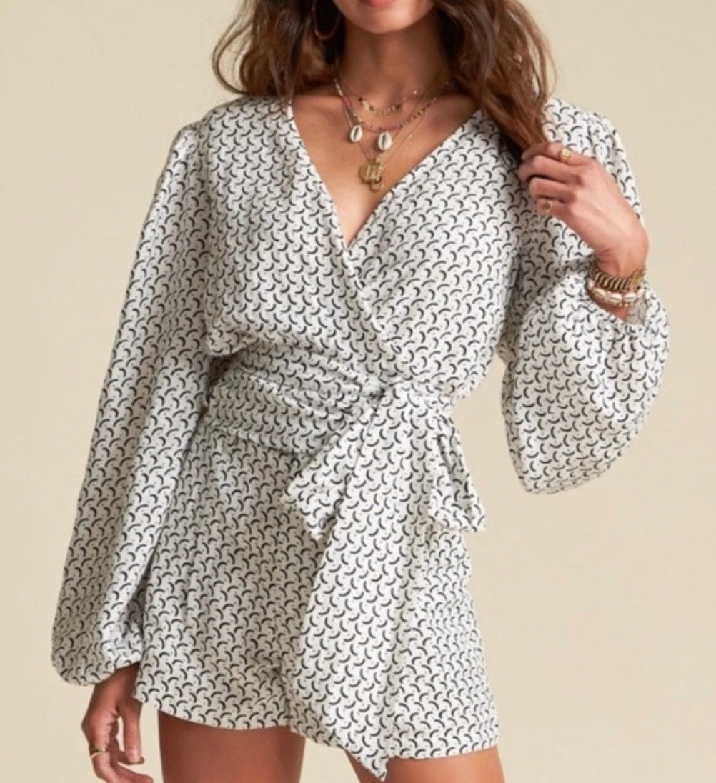 Billabong x Sincerely Jules Wrapped In Love Top SzL(10-12) NWT