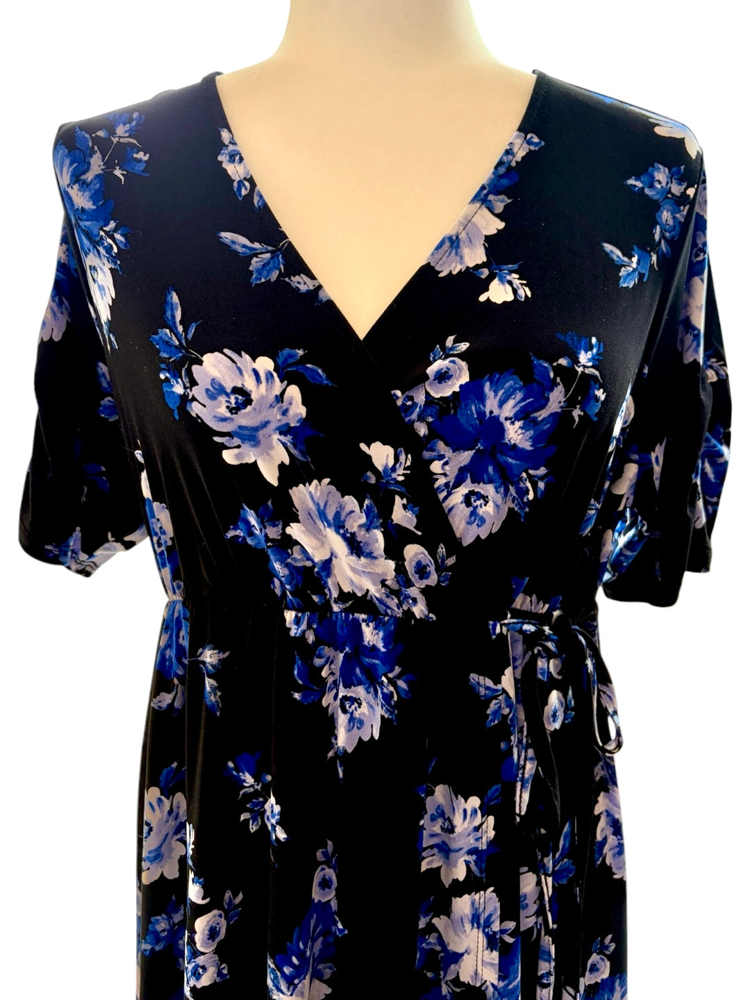 torrid Black Midi Dress with Blue and White Floral Print Size 1*