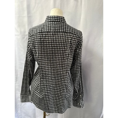 Women’s CHAPS Black & White Patterned Button up Sz L