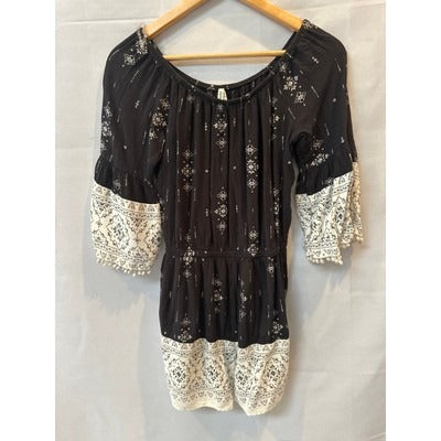 Black & White Floral Print Xhilaration Womens Romper Medium