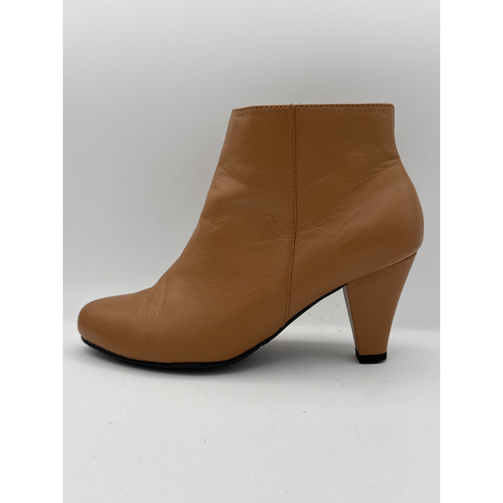Leather Ankle Boots With Mid Heel & Gold Zip Closure Size 7
