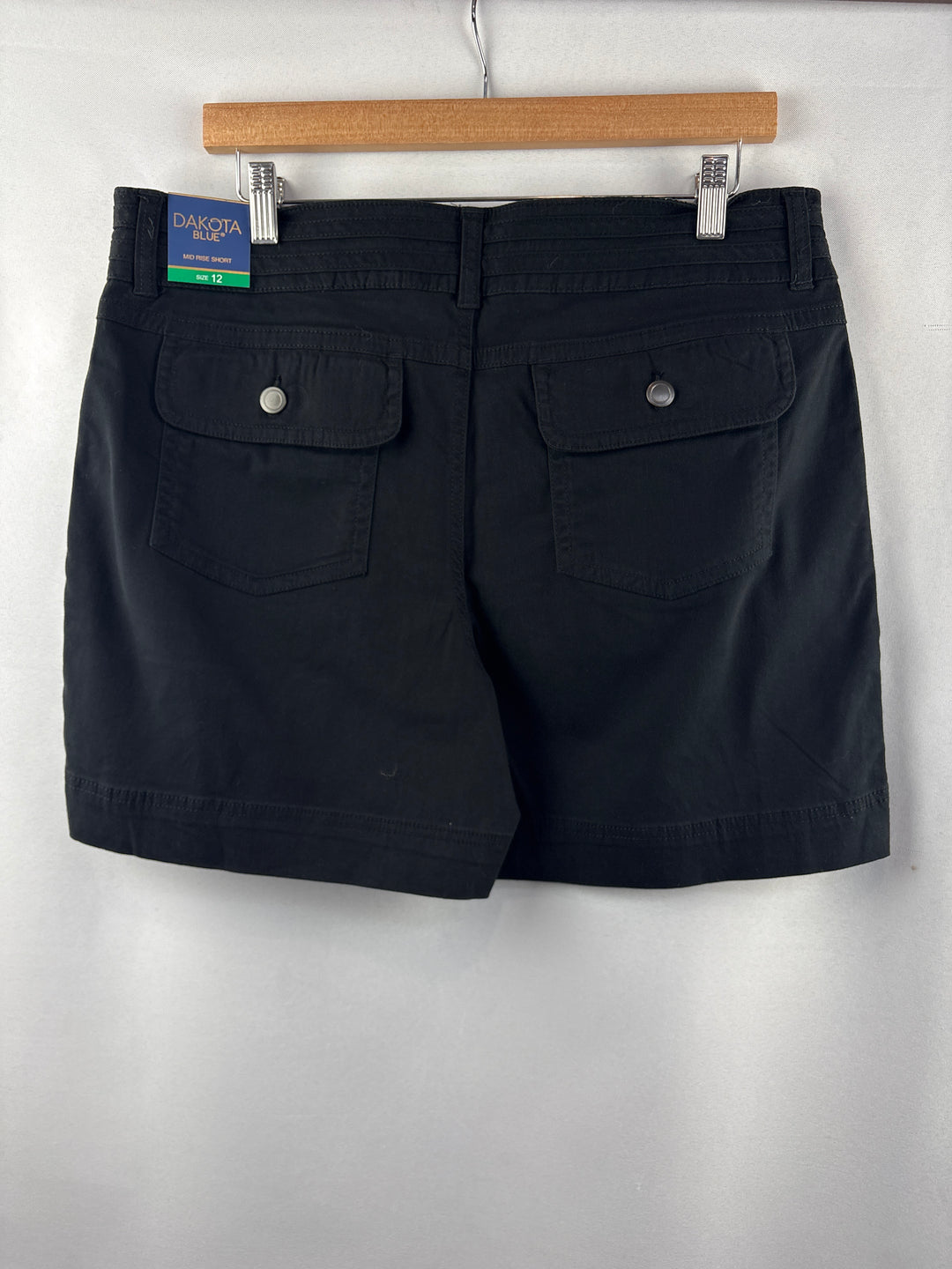 Women’s Dakota Blue Size 12 Black Mid-Rise Denim Shorts
