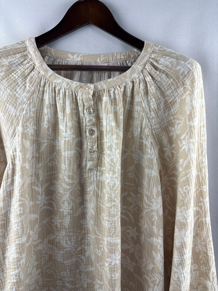 Women’s Belle by Kim Gravel XL Beige w/ White Floral Blouse